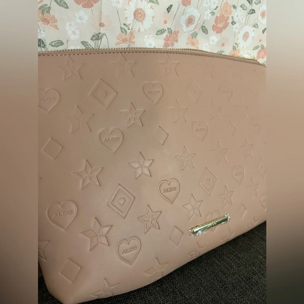 Handbag - Picture 4 of 5